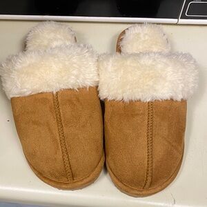 Cozy Tan Women's Slippers